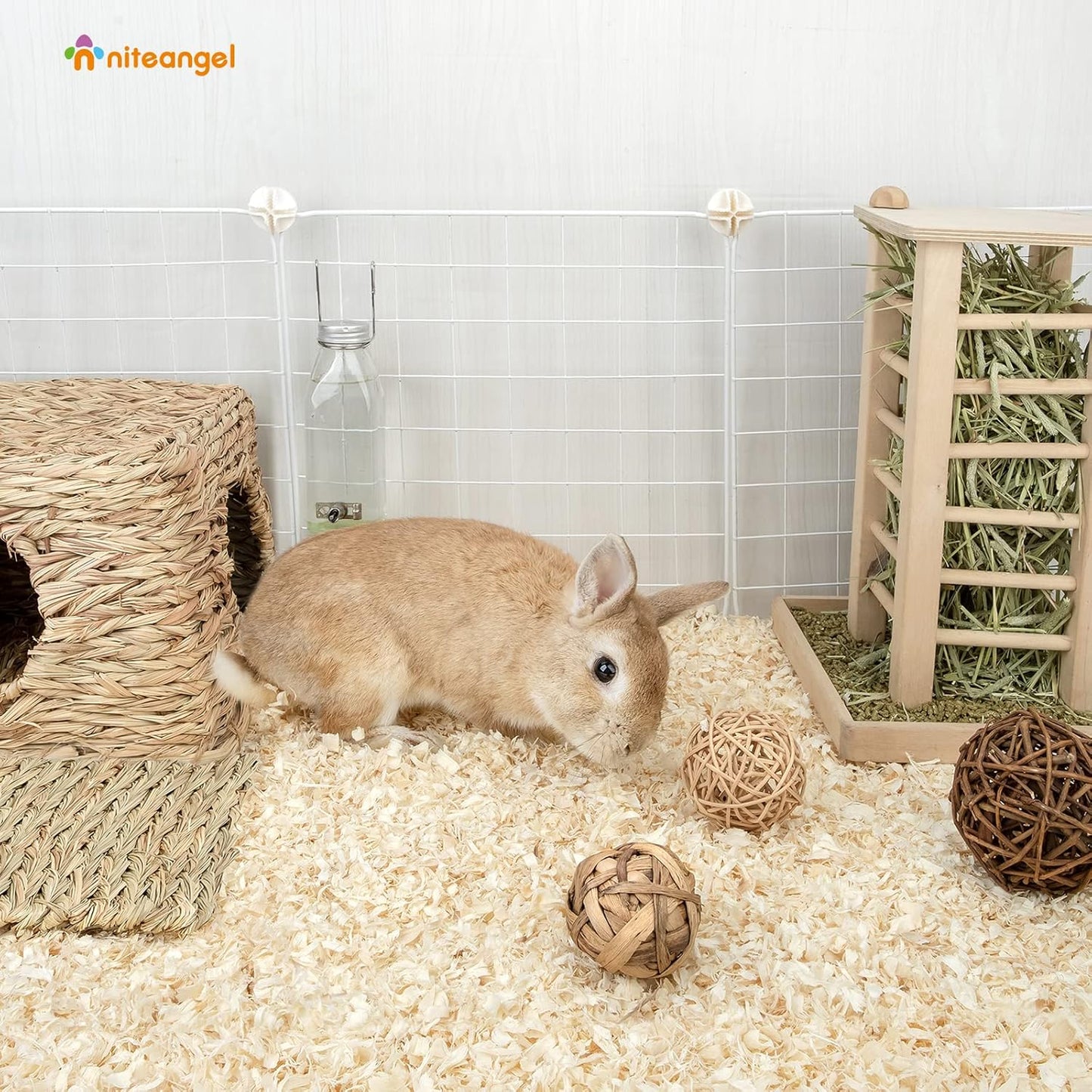 Niteangel Aspen Shaving Hamster Beddings for Syrian Dwarf Hamster Gerbil Mice Degu Rat Rabbit Bunny Guinea Pig Chinchilla Hedgehog or Other Small Pets (30L - 8mm)