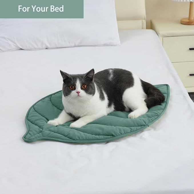 Letalong 30 X 20 Inch Leaf Shaped Cotton Cat Bed Pad, Warming Cat Mat, Pet Warming Pad for Cats, Warmer Mat for Feral and Indoor Cats, 2025 Enlarged and Thickened Leaf Beds