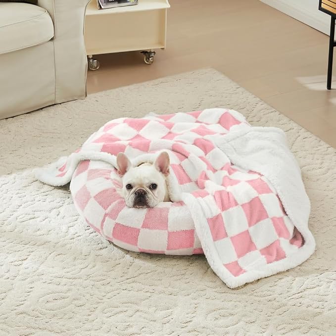 Ohocut Checkered Dog Blanket, Pink Jacquard Sherpa Blankets for Small Dog and Cats, Cute Aesthetic Style Fluffy Fleece Pets Blanket for Couch Protection Washable, 25"x35"