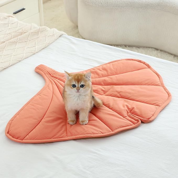 Letalong 31 X 25 Inch Leaf Shaped Cotton Cat Bed Pad, Warming Cat Mat, Pet Warming Pad for Cats, Warmer Mat for Feral and Indoor Cats, 2025 Enlarged and Thickened Leaf Beds