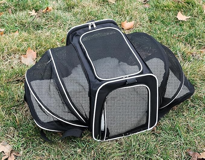 Expandable Cat Carrier Pet Carrier with 2 Extensions,Airline Approved Soft-Sided Portable Dog Travel Washable Carrier for Kittens,Puppies,Removable Soft Plush Mat (Black White, Small)