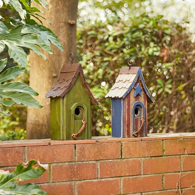 Glitzhome Bluebird House for Outside, Patriotic USA Wooden Hanging Birdhouse Hummingbird House Garden Outdoors Bird House with Door Handle for Hummingbird,Sparrow,Wren Finch,Cedar - 11.75 Inch Height