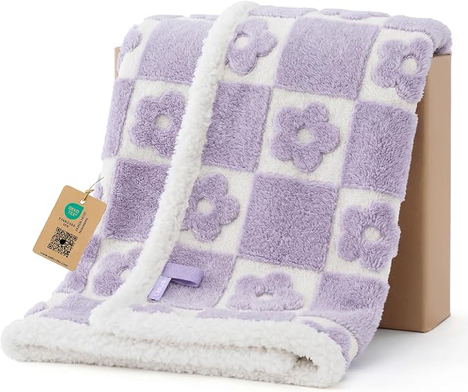 LE SURE Waterproof Dog Blankets for Small Dogs Cute Cozy 3D Jacquard,25x35 | Puppy Blanket for Cat Aesthetic Gift, Warm Soft Sherpa Throw Washable, Reversible Pet Couch Protector, Lavender Flower Checks
