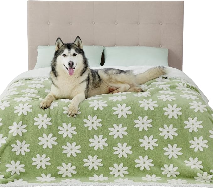 LE SURE Waterproof Blanket for Bed Cute Cozy 3D Jacquard, King（86"x108"） | Dog Blankets for Large Dogs, Pet Aesthetic Gift, Warm Soft Sherpa Throw, Reversible Couch Protector, Flower Garden Green