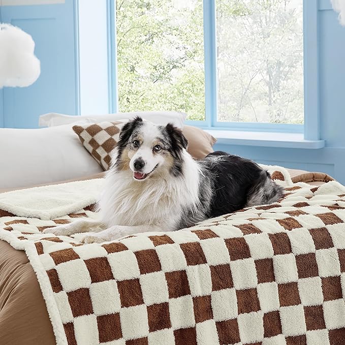 LE SURE Waterproof Dog Blankets for Large Dogs Cute Cozy 3D Jacquard,50x60 | Warm Soft Pet Blanket for Senior Dogs Aesthetic Gift, Washable Sherpa Throw, Reversible Couch Protector, Brown Checks