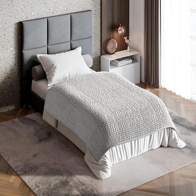 PAULATO BY GA.I.CO. Waterproof Blanket for Bed – Twin Size Cover for Incontinence – Machine Washable Stain-Resistant Protector for Couch and Sofa – Absorbent Pad - Light Grey