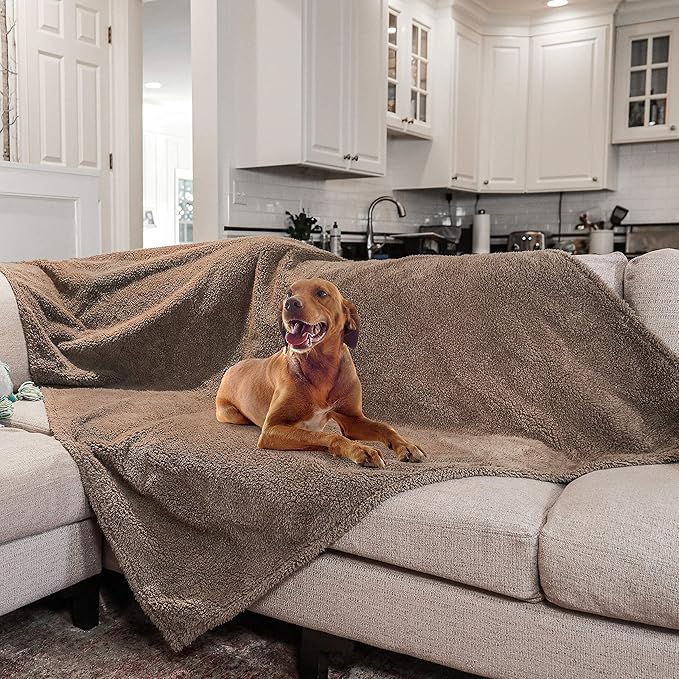 rocket & rex Extra Large Waterproof Dog Blanket, Brown Washable Waterproof Pet Blanket Protects Beds, Couches & Other Furniture, Premium Fleece Fabric with Reversible Faux Suede, 56" x 73" (Pack of 1)