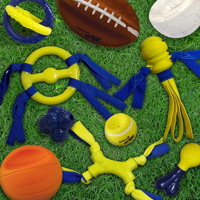 Nylabone Power Play Gripz Felt Soccer Ball Rubber Fetch Toy, Squeaky Ball for Dogs, Medium (1 Count)